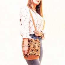 Load image into Gallery viewer, Geometric-Cork-Bucket-bag-for-Women.jpg
